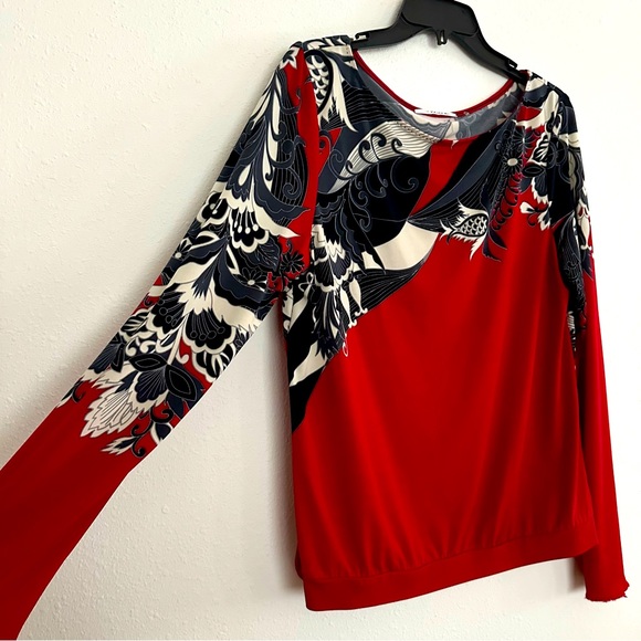 Tahari red top with Japanese style design - Picture 2 of 14